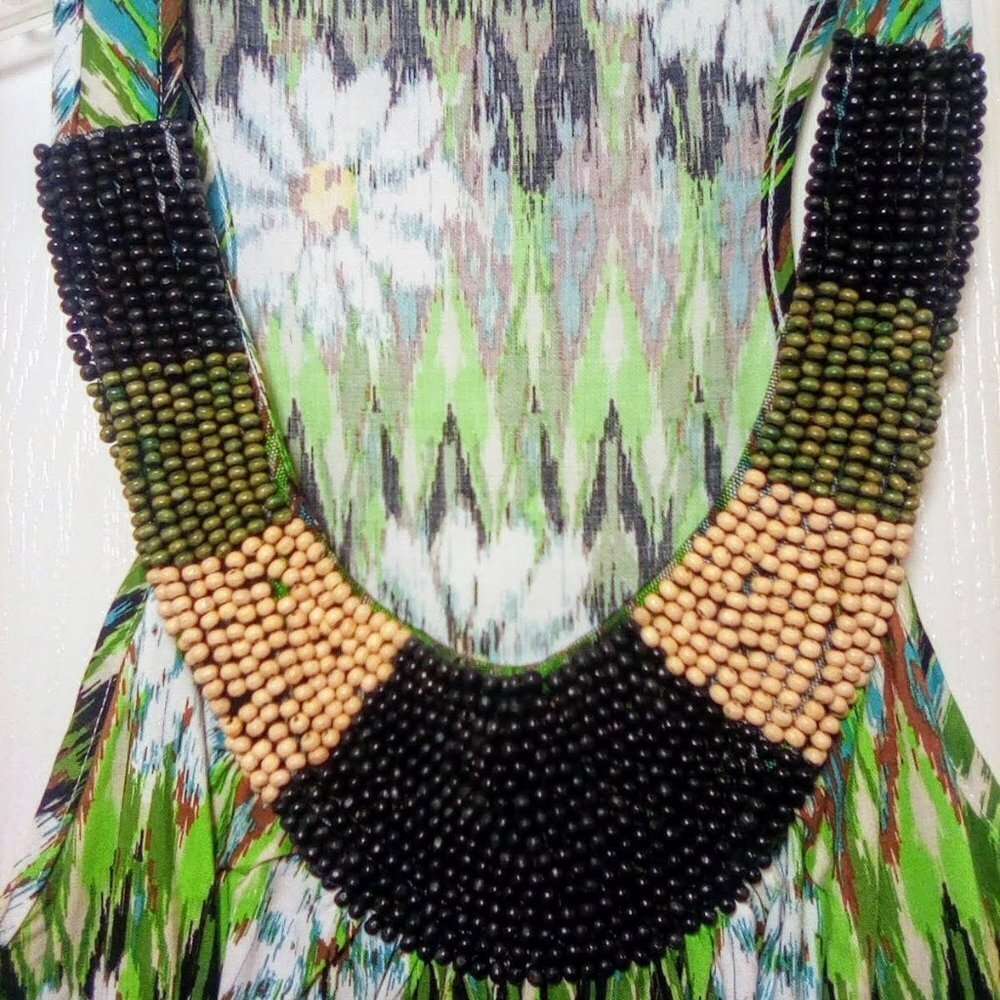 Green Floral Beaded Halter Style Top 1X - Picture 7 of 12